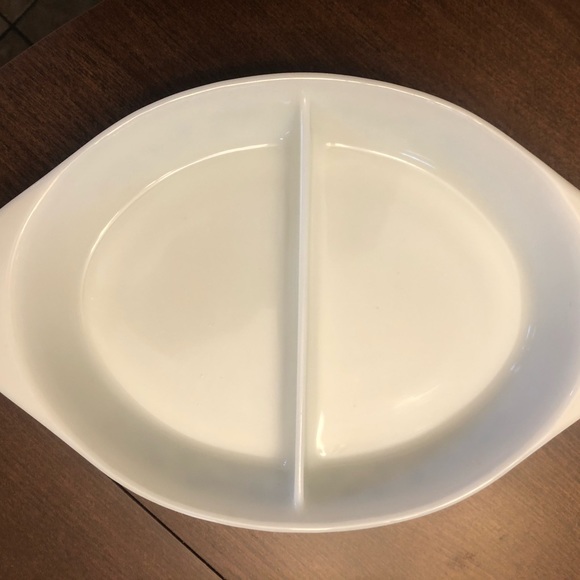 Pyrex Golden Acorn Divided Casserole Dish 1.5 Qt Beige Bronze Bakeware Oval - Picture 2 of 3